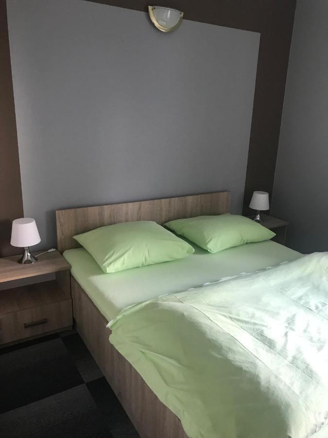 Hotel Holidays Слубице Экстерьер фото