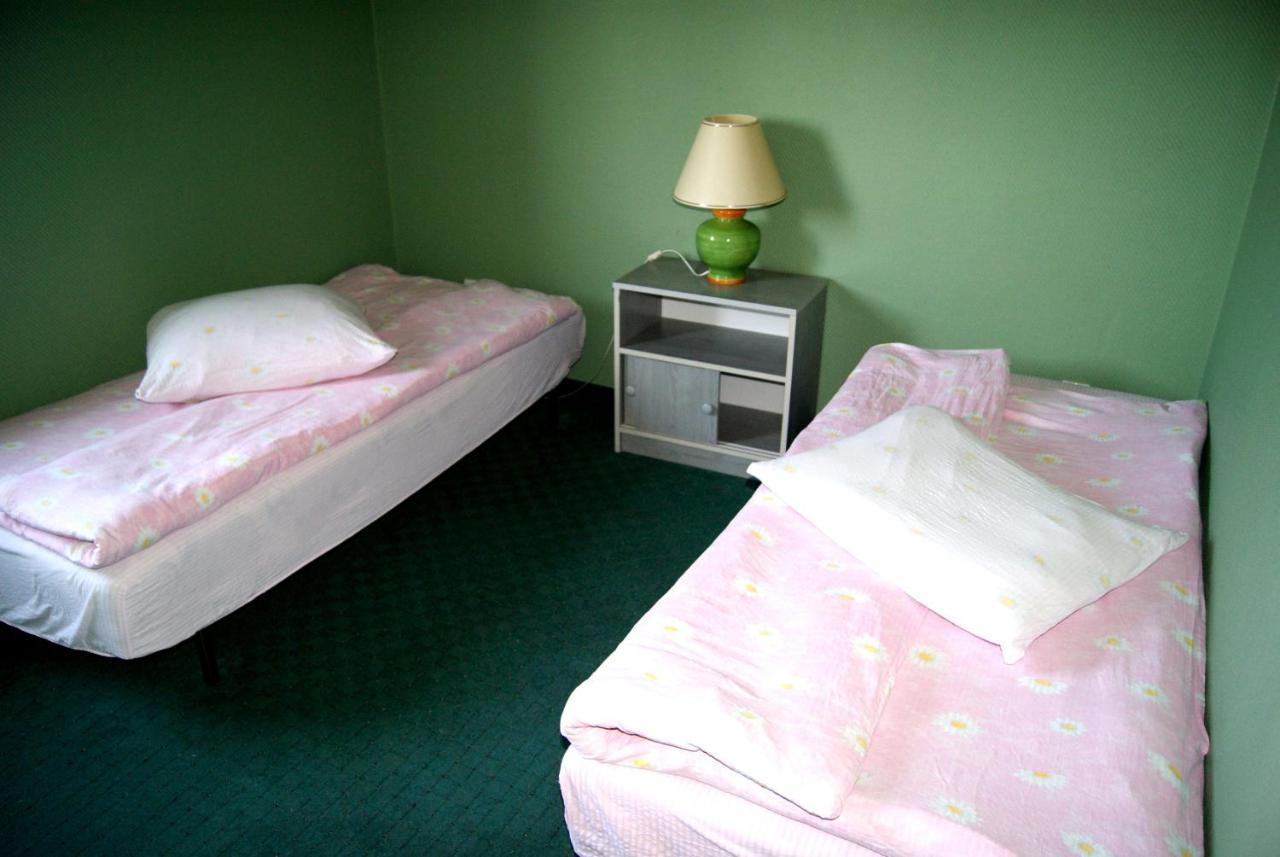 Hotel Holidays Слубице Экстерьер фото